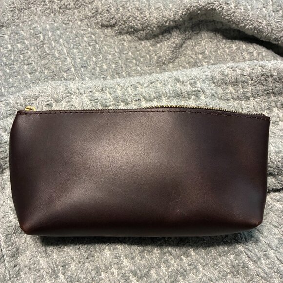 Portland Leather Utility Bag - Picture 2 of 4